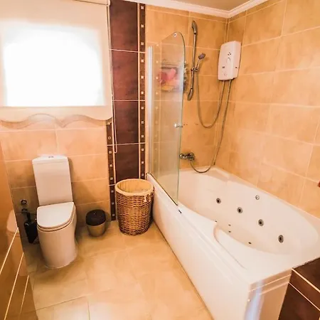 Luxurious Private With Pool And Mountain View Dasaki Achnas