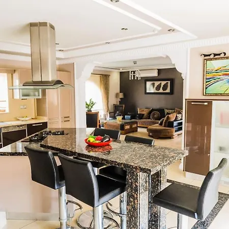 Luxurious Private With Pool And Mountain View *