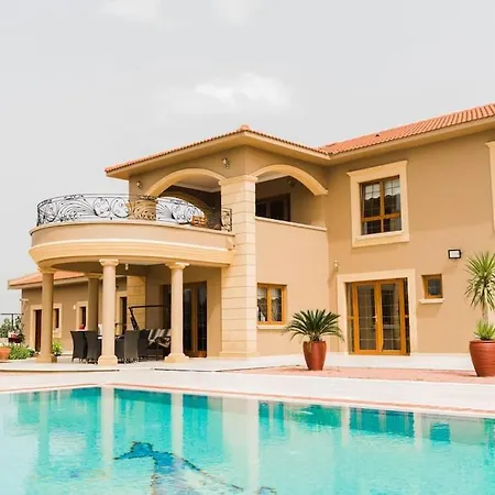 Luxurious Private With Pool And Mountain View